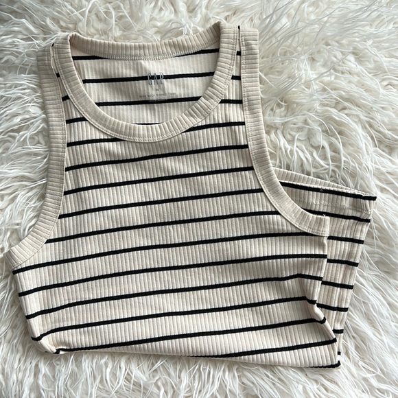 Gap High Neck Ribbed Tank Top Sz XS cream / black striped ❤️🌞 - Picture 1 of 2